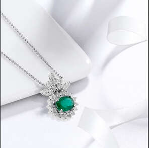 Colour's of the Karun Pırlanta ve Zümrüt taşlı kolye